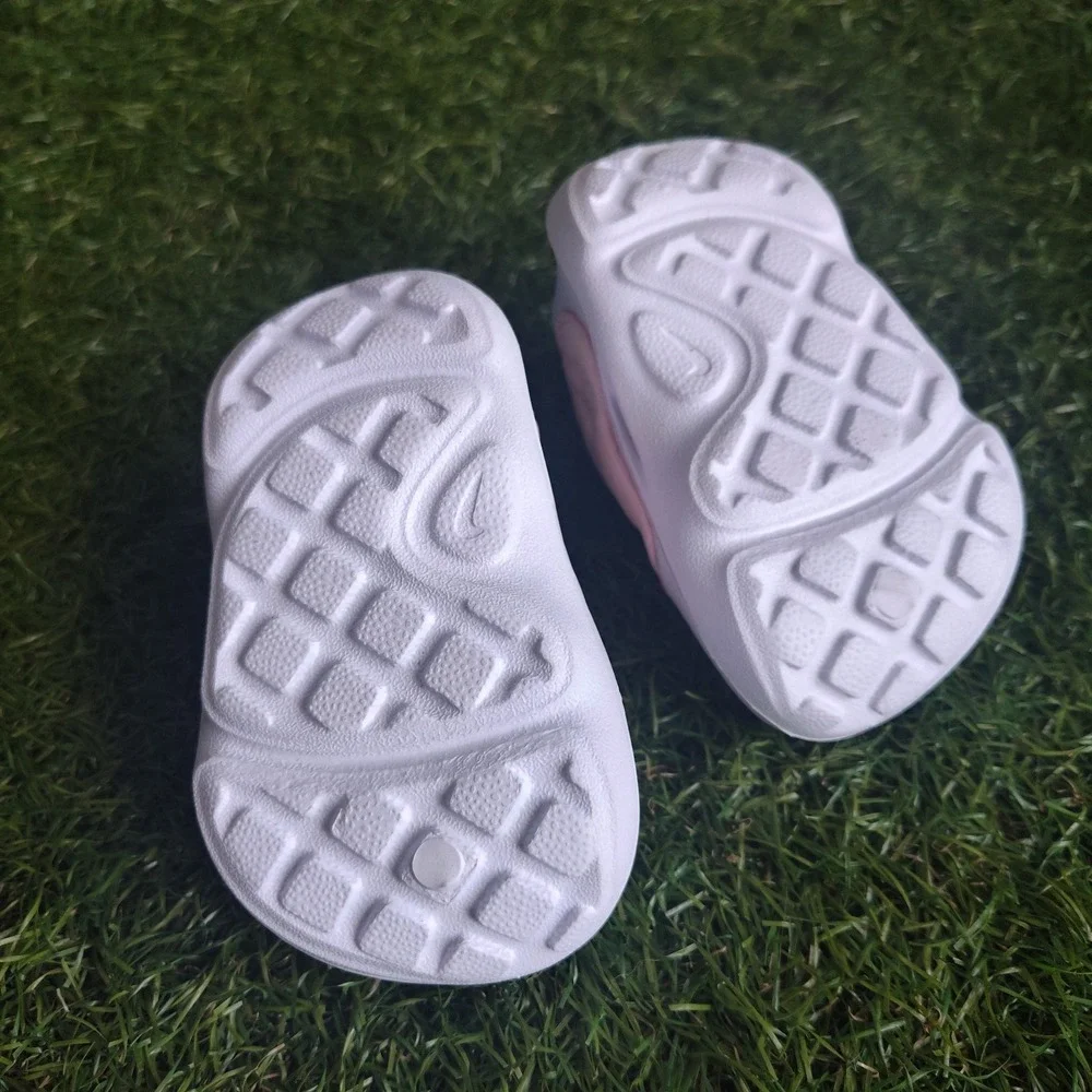 Nike Baby Aqua Swoosh Size 2C Light Pink and White Water Play Shoes Slides